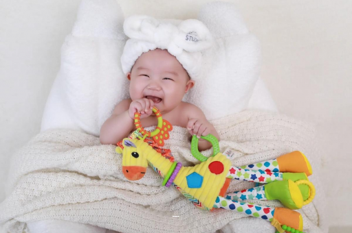 弥勒宝宝几个月可以走路